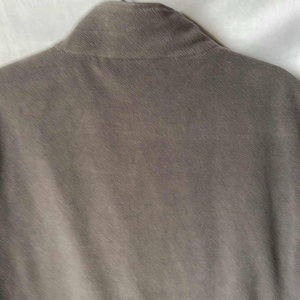 IZOD  Reversible Vest - Picture 5 of 11
